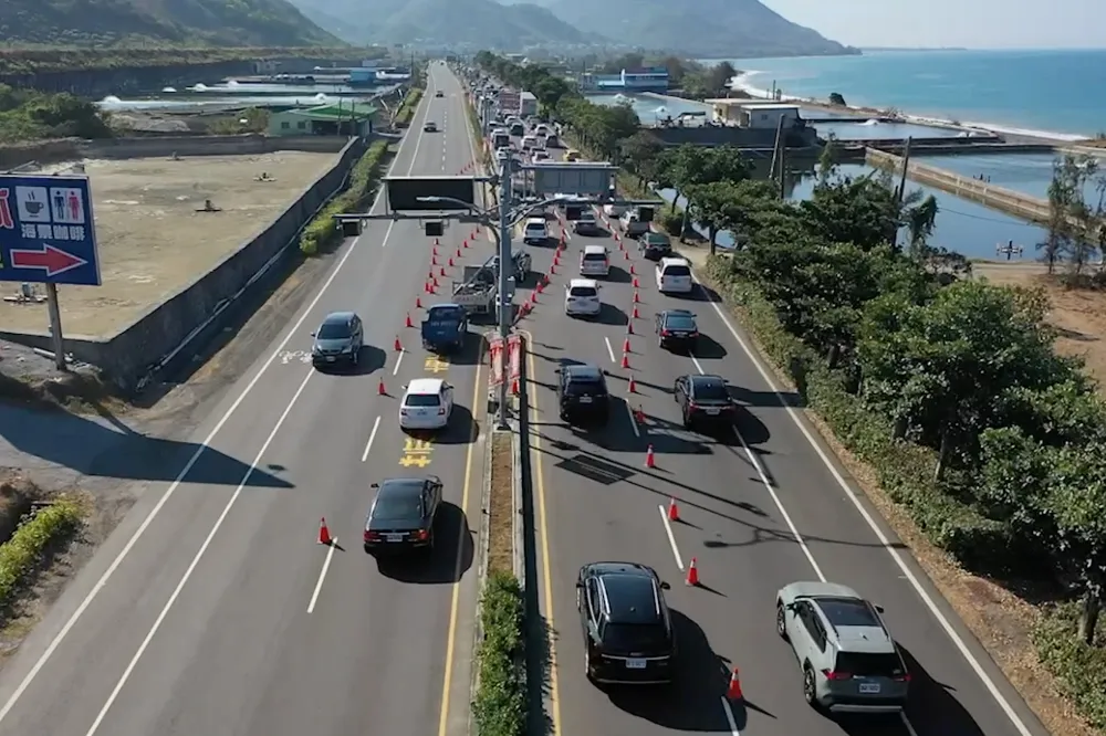 【花蓮7.2強震】蘇花公路中斷車流奔向屏東　連假首日台一線塞爆