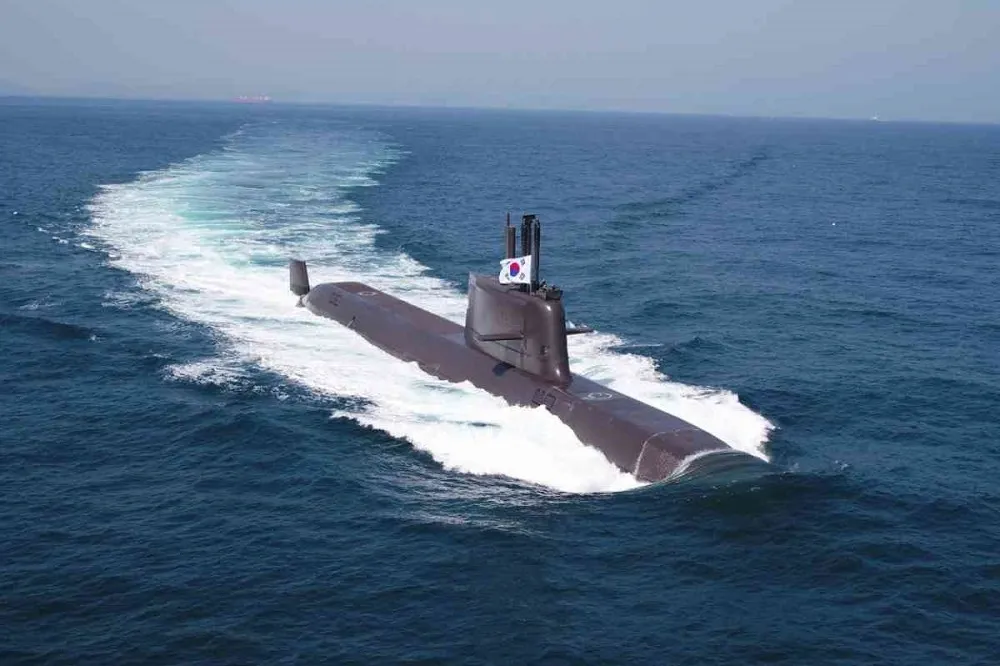 【有片】南韓第三艘國產3000噸級潛艦　「申采浩號」舉行交付儀式