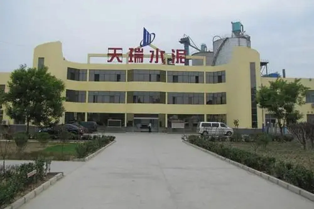 中國天瑞水泥股價崩跌99%　集團老闆曾是河南首富