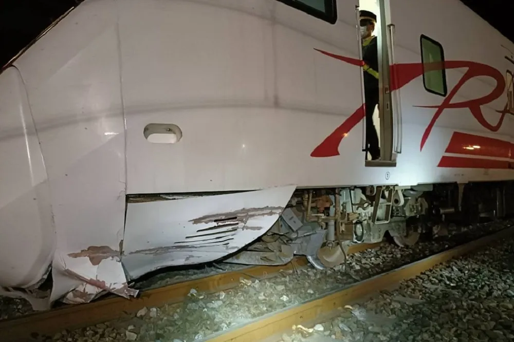 【花蓮7.2強震】餘震落石擊中普悠瑪和平站出軌　所幸無翻車人員平安　