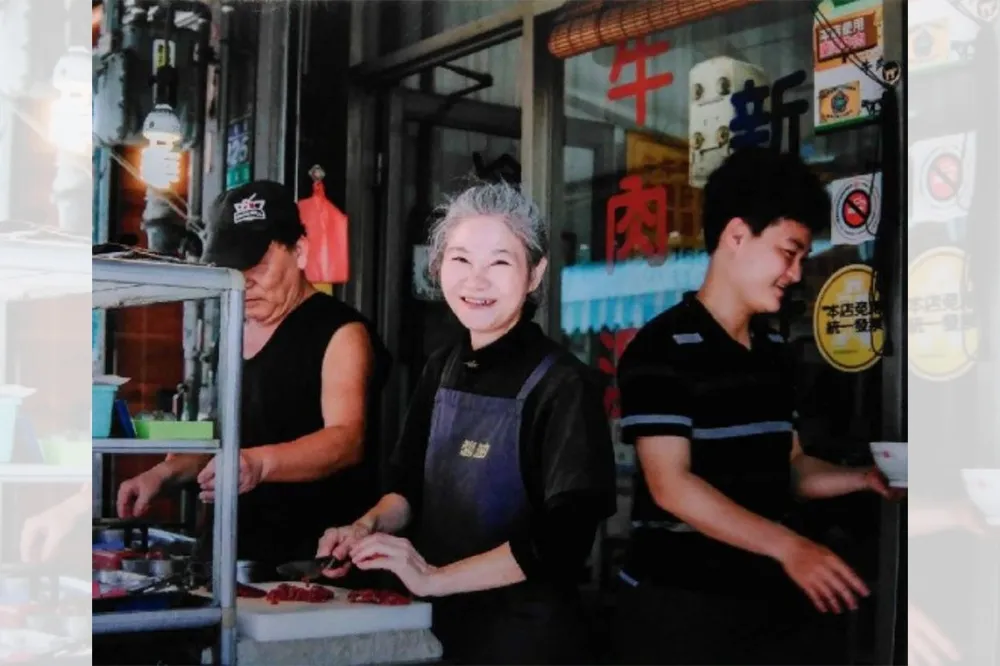 必比登美食圖鑑再少一家　30年台南康樂街牛肉湯宣布停業