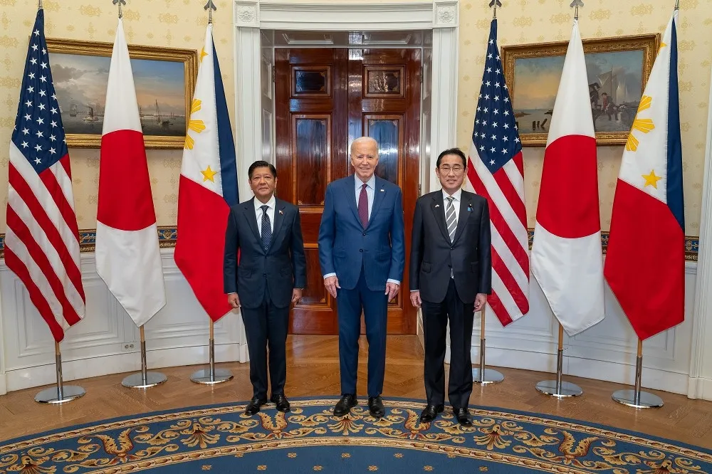 美日菲峰會聲明展現安全合作決心　籲中國遵守南海仲裁結果
