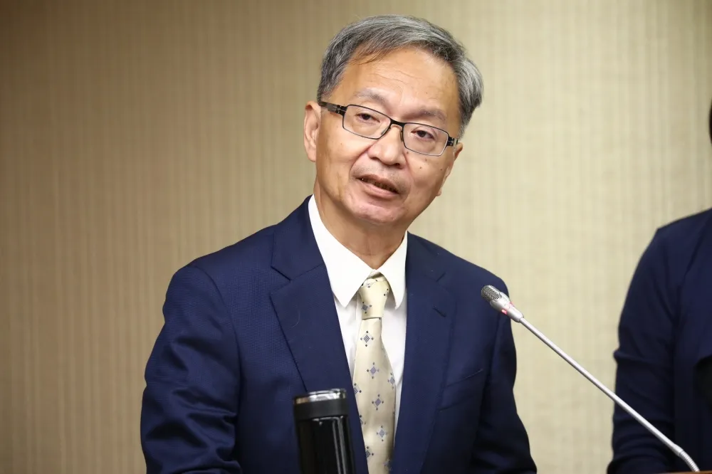 是否獲留任衛福部長　薛瑞元2字回應
