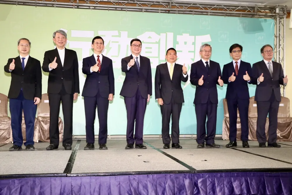 「財經內閣」素人多　曾當過郭台銘司機及翻譯的企業老董出任經濟部長