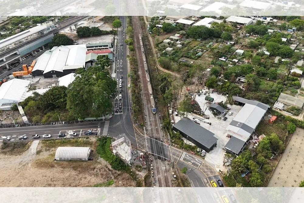高市府提升通行安全　橋南路與楠梓路口周邊道路改善