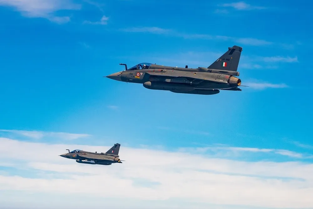 【有片】持續強化空戰能力　印度空軍計畫增購97架「光輝」輕型戰機