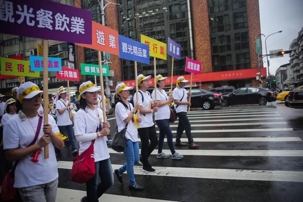 投書：國旅卡讓觀光業無法斷奶　該退場了