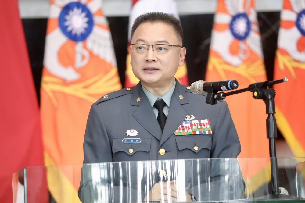 國防部發言人孫立方7月提前退伍　將與部長邱國正共進退