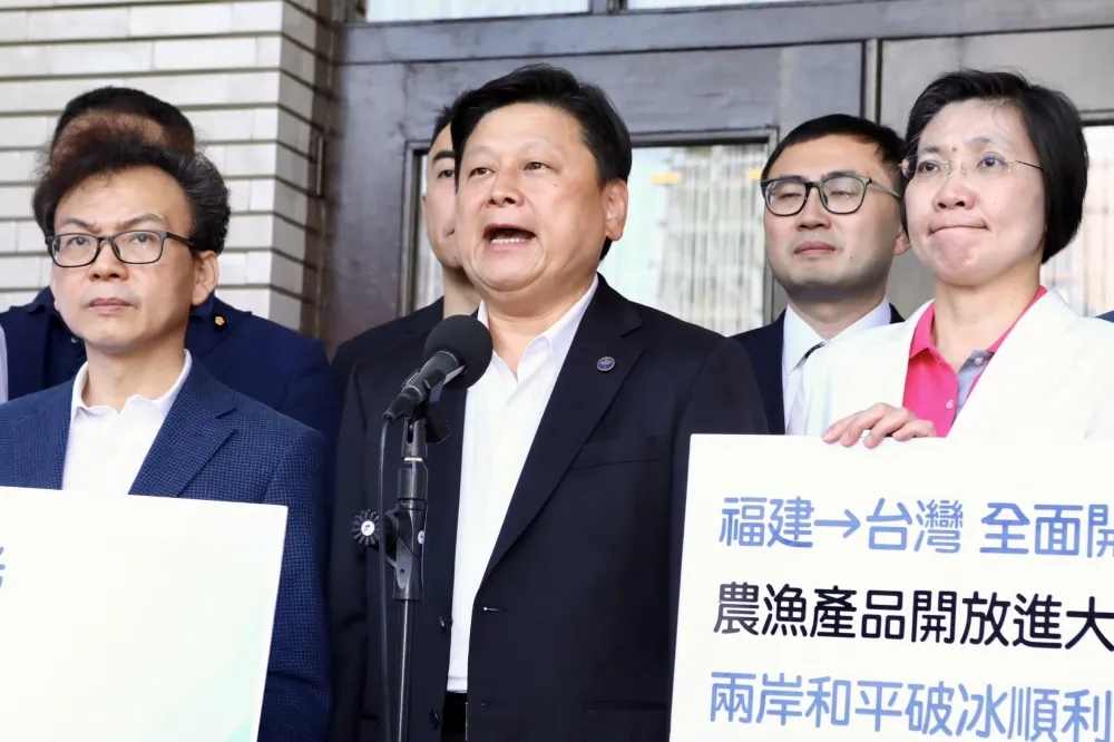 傅崐萁昨深夜才抵台、今透早公布成果　驕傲稱：國民黨一小步是兩岸一大步