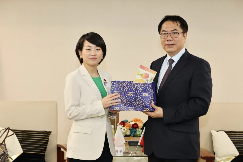 日本自民黨青年局長鈴木貴子拜會黃偉哲   共盼傳承台日友誼