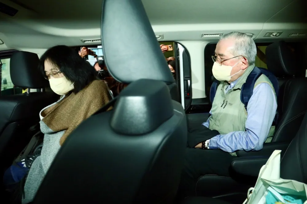 貴婦奈奈男友名醫爸急投案返台　知情人曝內幕：台灣健保便宜