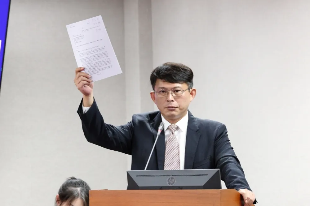 民眾黨控前董座陳啟昱涉利益輸送　台鹽：綠能相關工程案絕無拖延