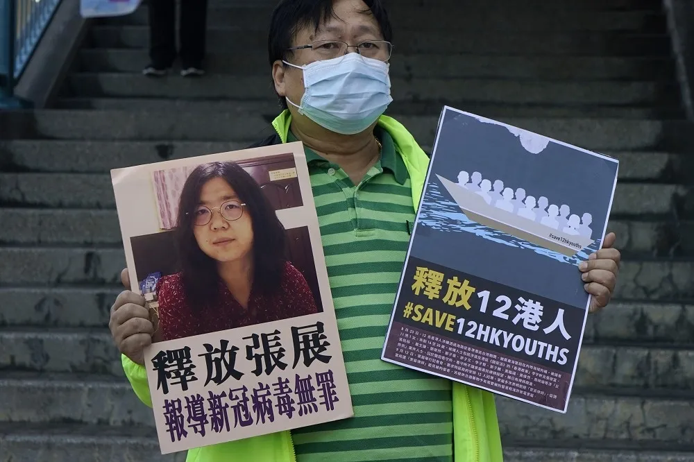 【有片】揭露武漢新冠疫情遭囚4年　中國公民記者張展出獄後下落不明