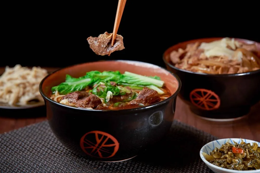 三商巧福生日慶！原汁牛肉麵限時特價 99 元　身分證有「這 1 字」再送排骨