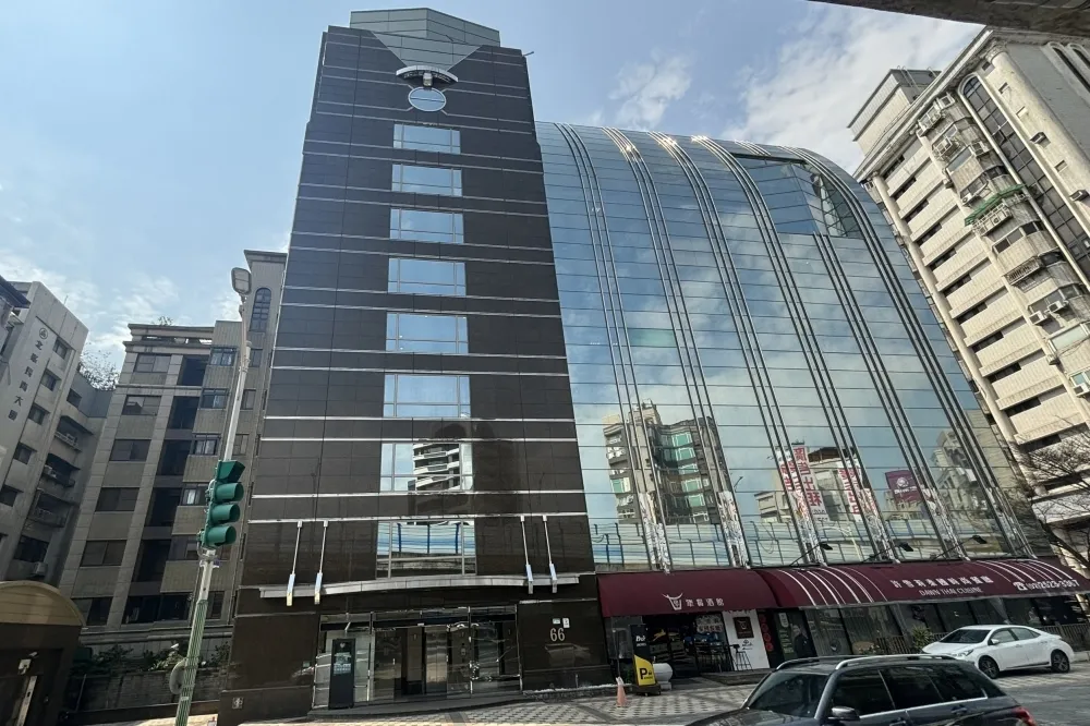 品保協會控年代旅遊員工假申請代償　林大鈞律師：別放話恐嚇