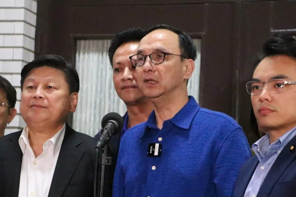2026藍白合現端倪？　朱立倫探視黃國昌喊「這我們新北的」