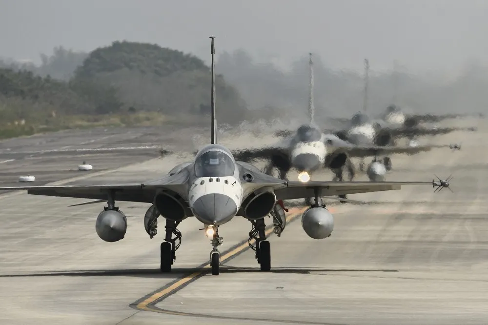 由美國F-15EX分析報告及幻象2000延壽案　看台灣空軍機隊發展