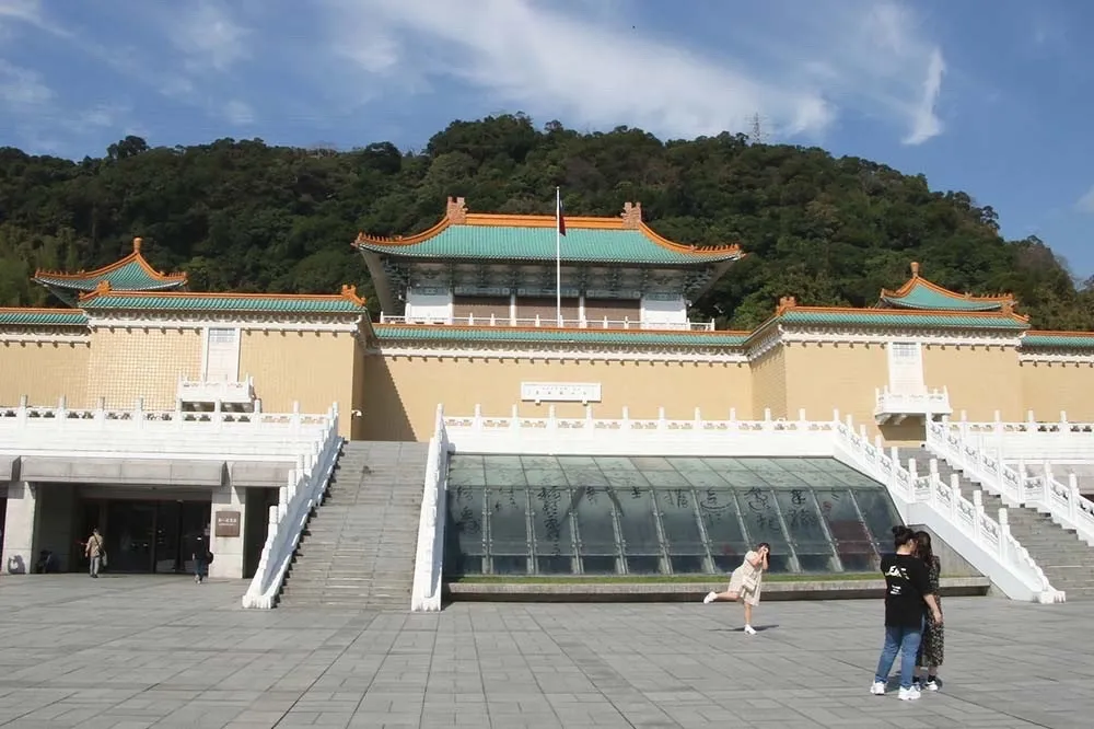 台北故宮突停電館方急疏散　台電：下水道工程挖損輸電線