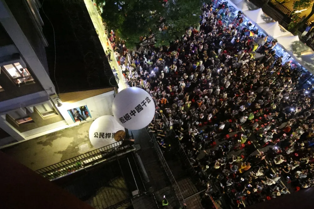 《蔥師表》酸黃國昌爆紅　網友續寫《傅王賦》、《獾芯經》諷傅崐萁和徐巧芯