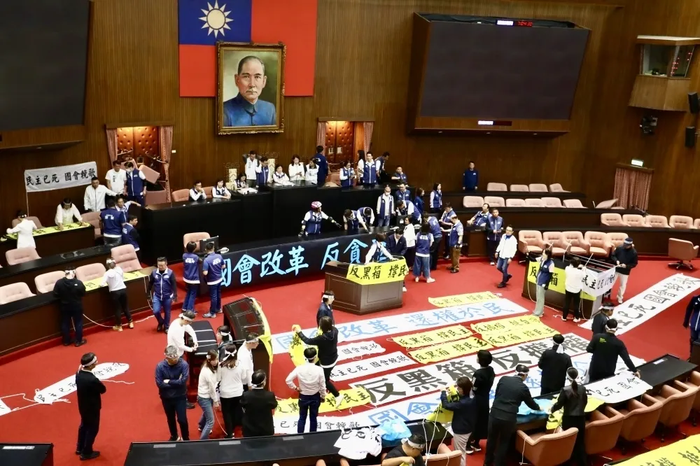才被黃國昌嗆砸招牌　經濟學人：國會擴權恐外流敏感訊息給中國