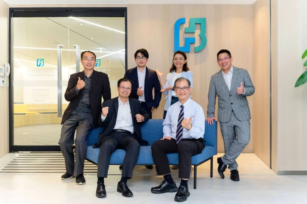富邦金控化身企業導師　攜手臺大會計系培育數位資訊人才