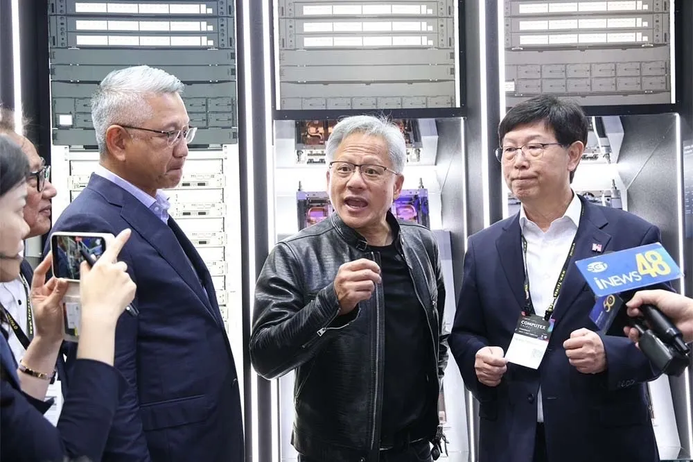 男大生抽中「黃仁勳簽名顯卡」馬上轉賣　開價35萬挨轟：想錢想瘋了