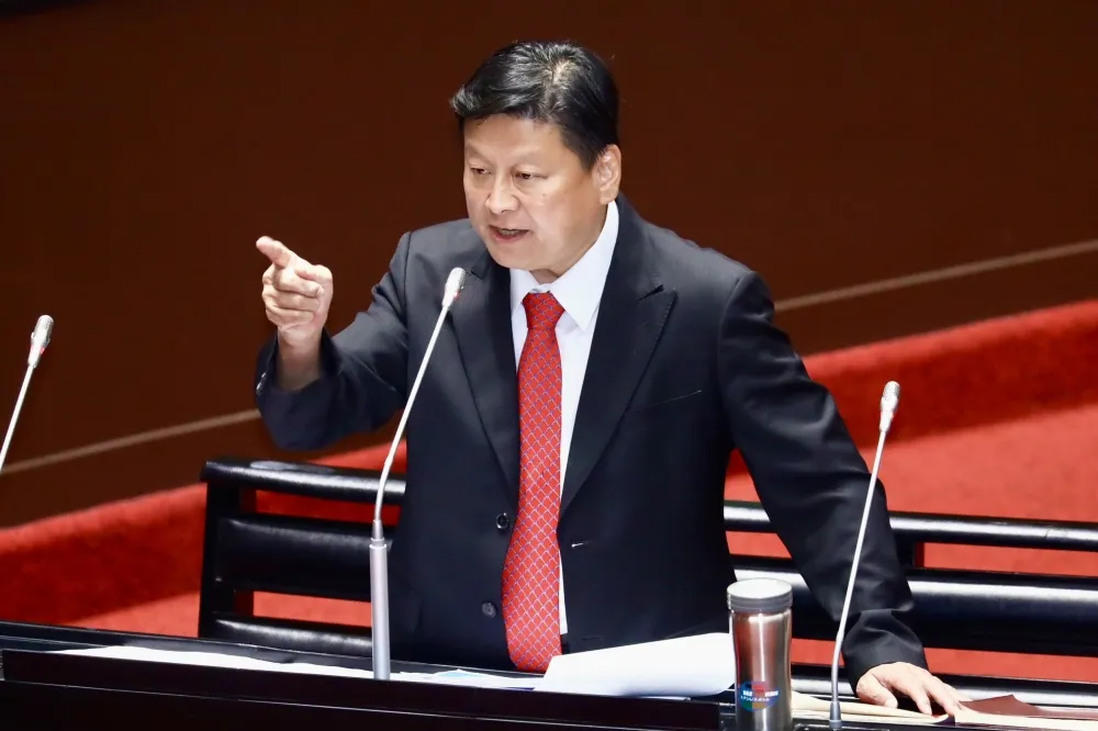 怒斥政院把民意當兒戲　傅崐萁譏：覆議案沒過卓榮泰要辭職下台嗎