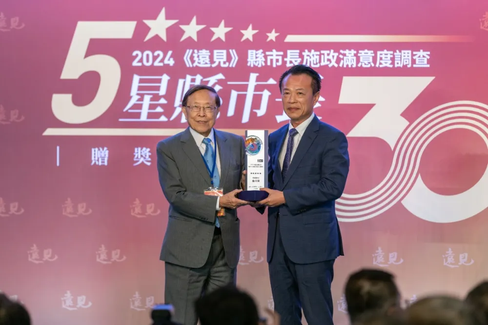 3度摘「遠見」五星首長　翁章梁：「榮耀屬於五星縣民」