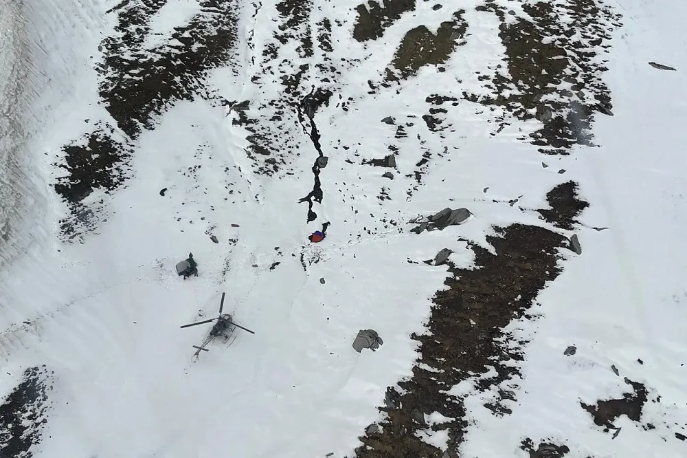 【有片】喜馬拉雅山暴雪　印度登山客9人喪命