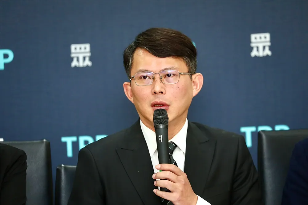 【政院提覆議】卓榮泰嗆誰公信力強自有公評　黃國昌反批心虛、迴避問題　