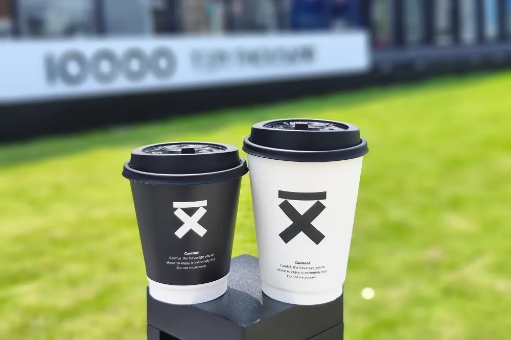 【完整菜單片】Ten Thousand Coffee 城市概念店進駐台中！限定咖啡、可頌必吃　10000 咖啡純白絕美空間超好拍