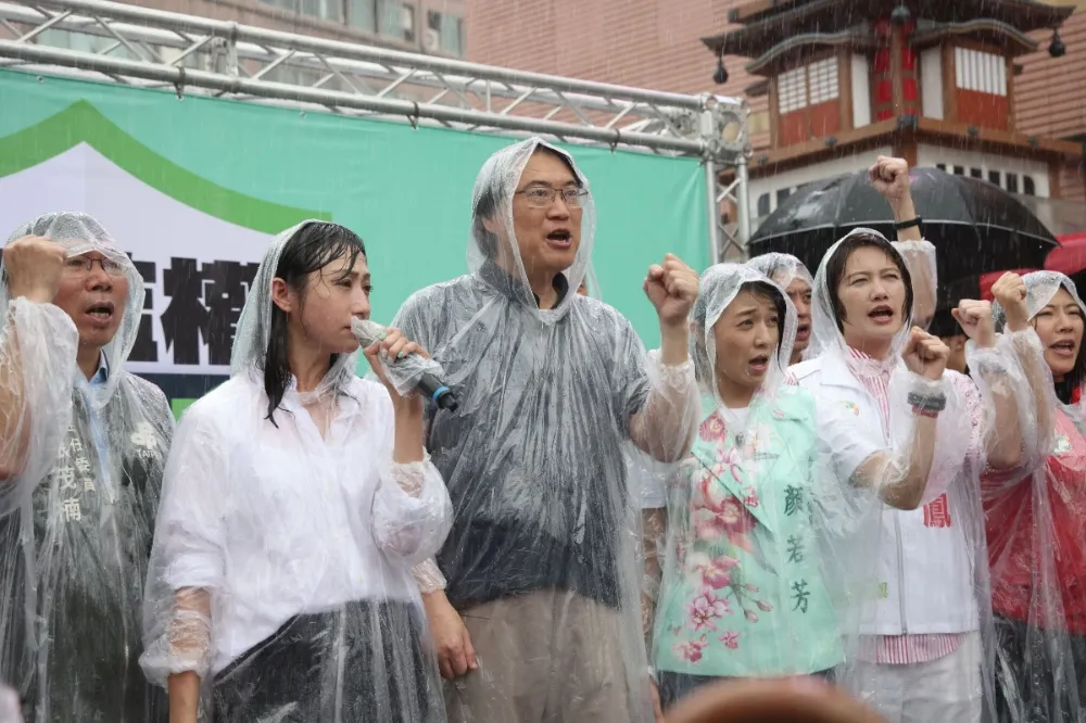 批國民黨團傅崐萁一人說的算　林右昌：藍白在走民主倒退路
