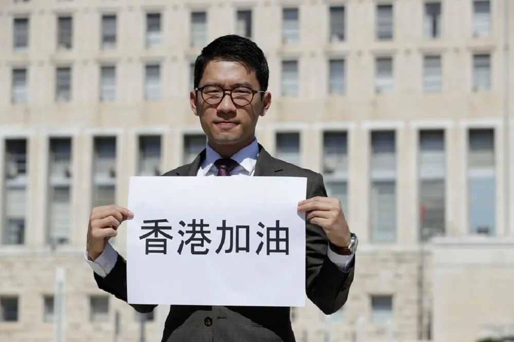 窮追猛打株連家人　港府收回羅冠聰母親公屋
