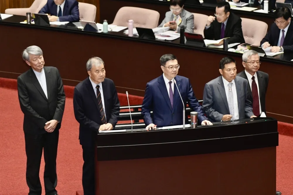 【內幕】賴清德就任滿月財經內閣狀況外　「政治小白」新閣員遭綠委洗臉狂電