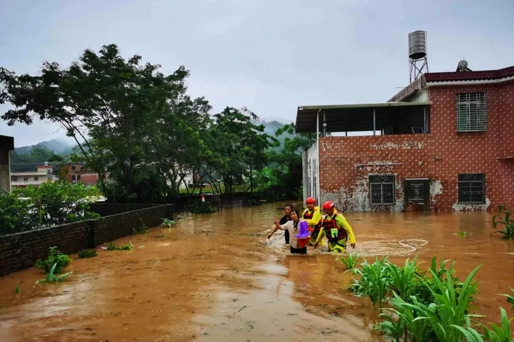【有片】廣東福建豪雨釀山洪山崩　累計9死17失蹤