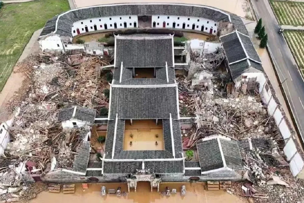 中國福建連日暴雨　「客家第一祠」大面積坍塌