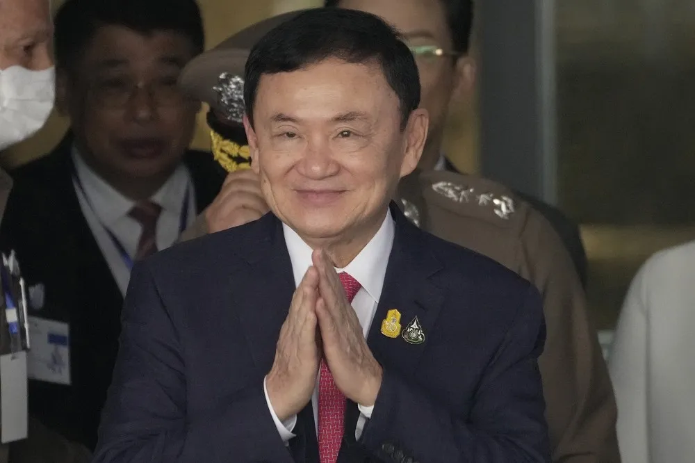 保皇派收網？前總理塔克辛遭起訴　泰國恐釀政治風暴