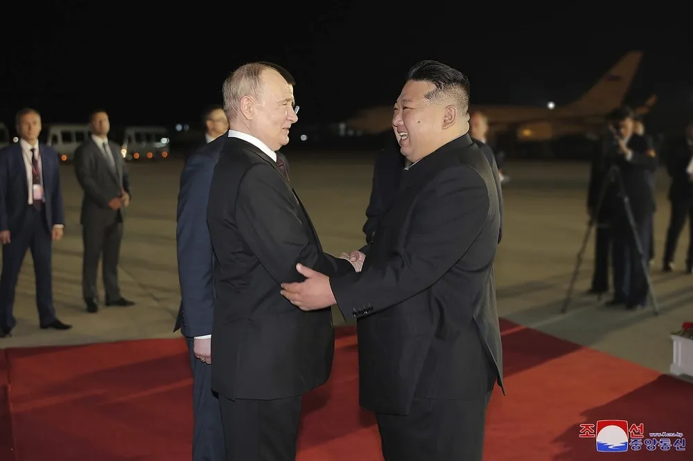 【有片】普丁凌晨抵平壤金正恩接機　外界預計此行將重塑雙邊關係