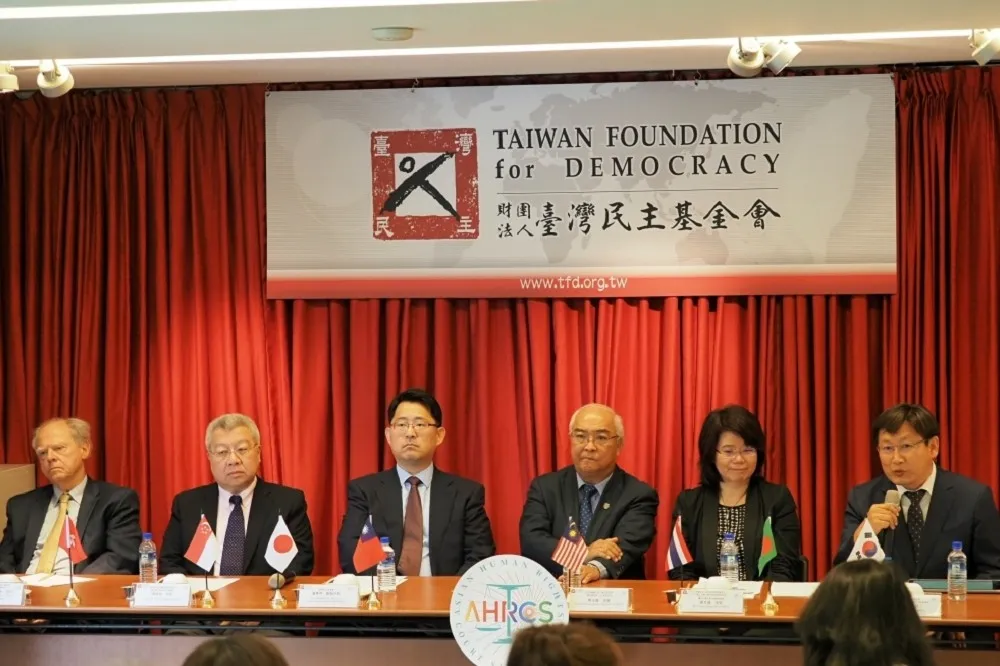 【獨家】民主基金會藍綠續角力　韓國瑜指派盧業中接執行長又卡關