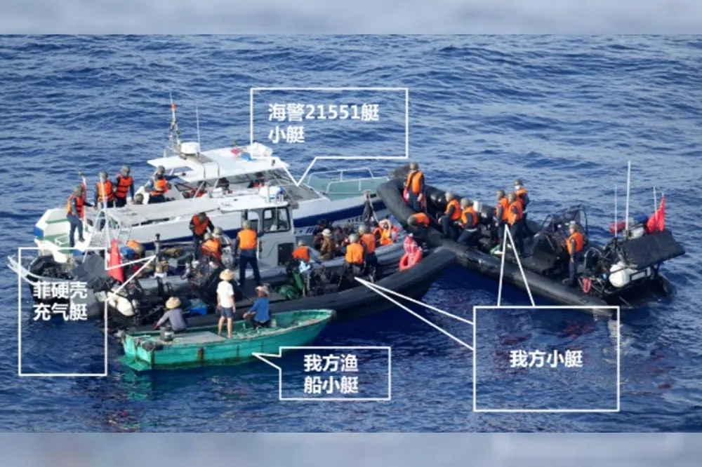 【有片】中國海警強行登檢畫面曝　菲律賓要求歸還搶奪槍械並賠償損失