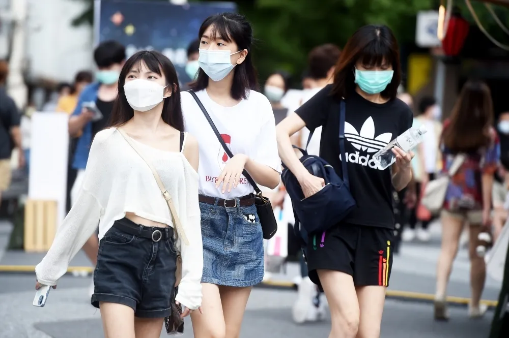 太誇張！才剛入夏台北社子熱力狂飆38.5度　氣象署發布14縣市高溫特報