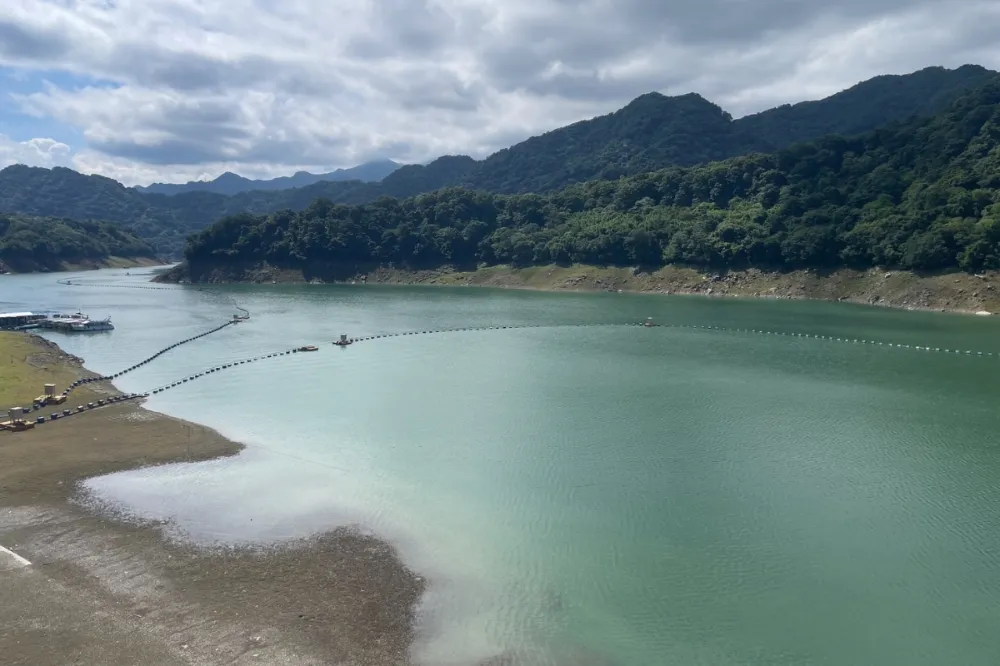 差很大！石門水庫水量「出大於進」恐跌破3成　湖山水庫狂灌水滿庫