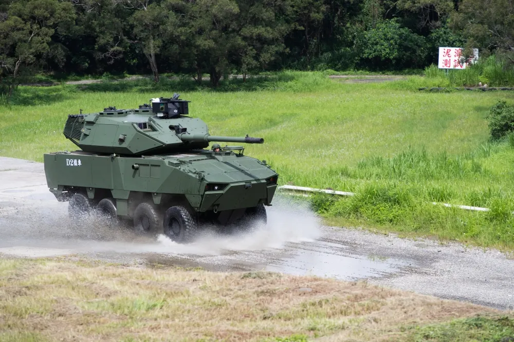 國造「105公厘雲豹戰砲車」來了　具美軍M1A2T戰車相同「獵殲」功能