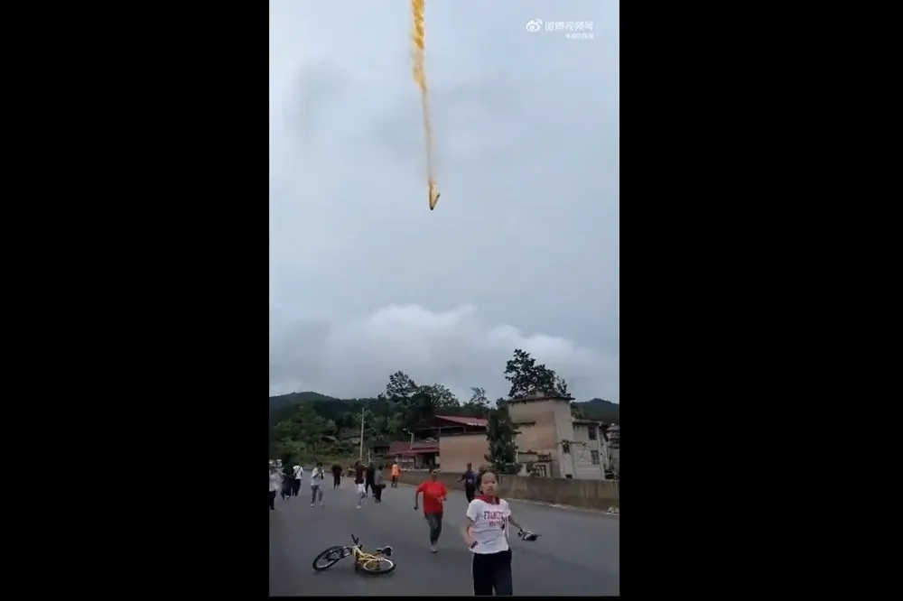 【有片】中國火箭殘骸墜落村莊　專家嘆：那些是致癌毒氣