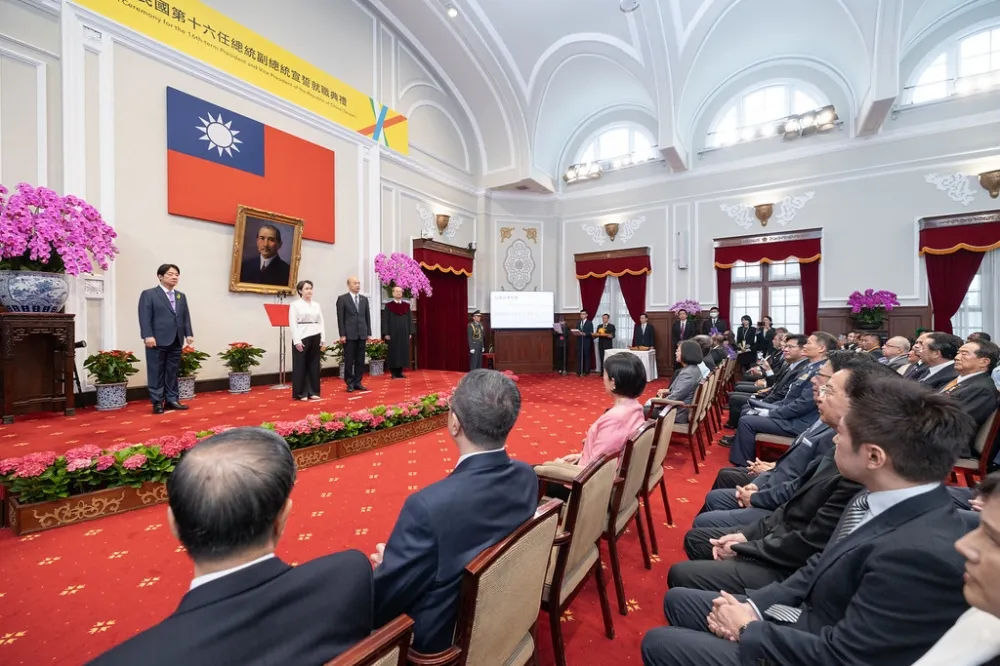 任何憲法機關都應該作為自由民主憲政的守護者