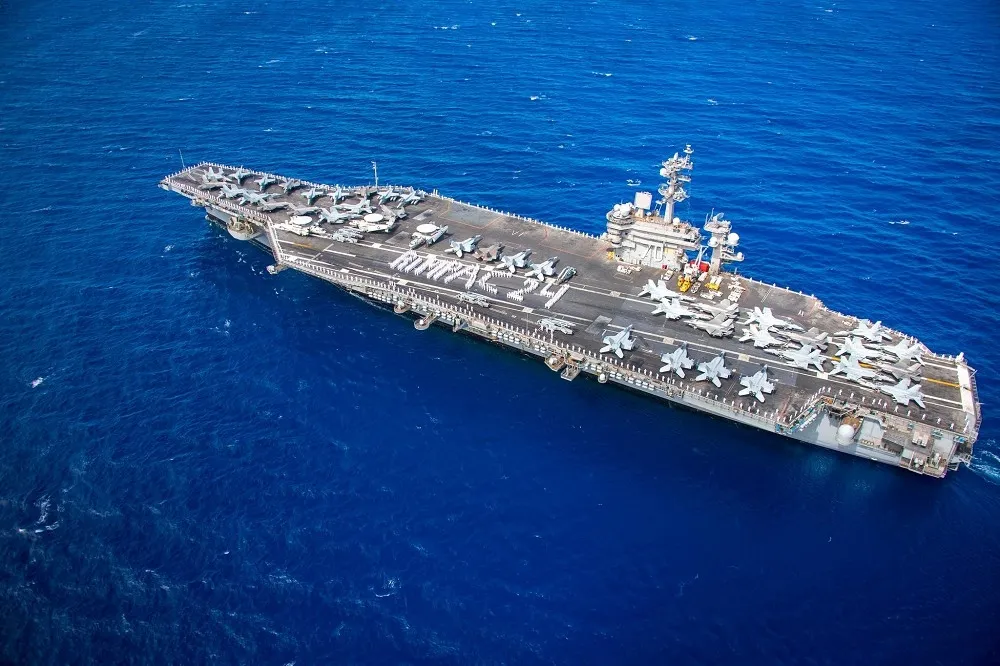 【有片】美艦卡爾文森號載F35抵夏威夷　史上最大環太平洋軍演登場