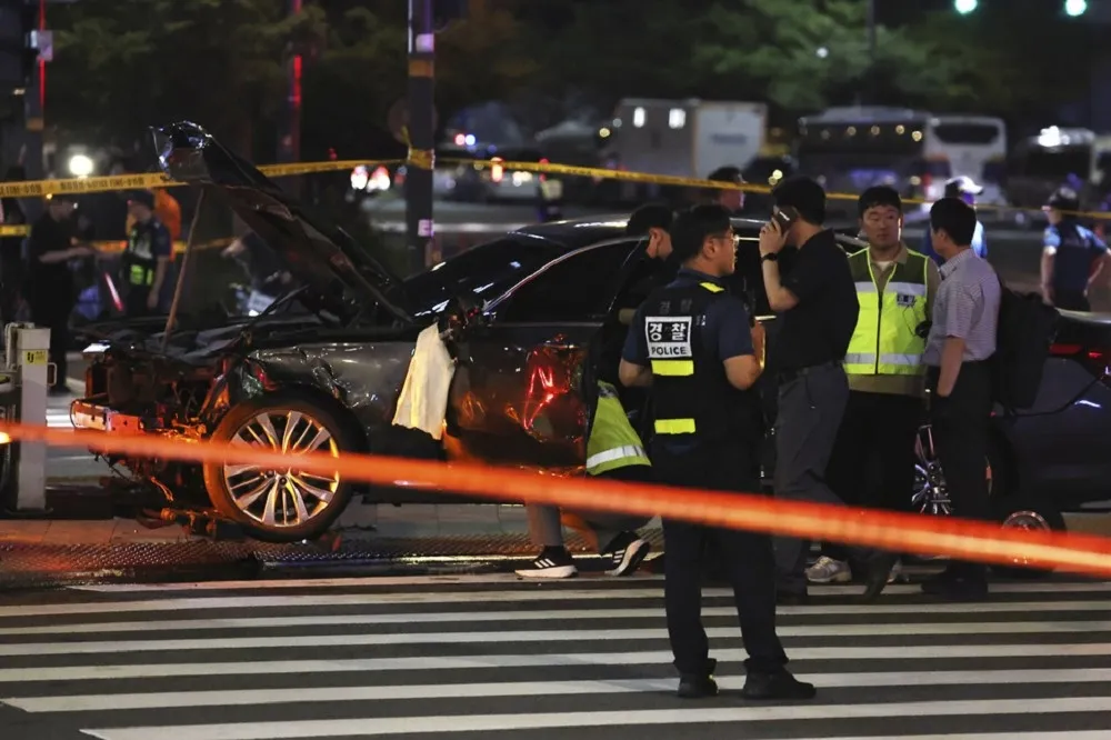 【有片】首爾汽車衝撞路口下班人群　死亡人數上升至9人