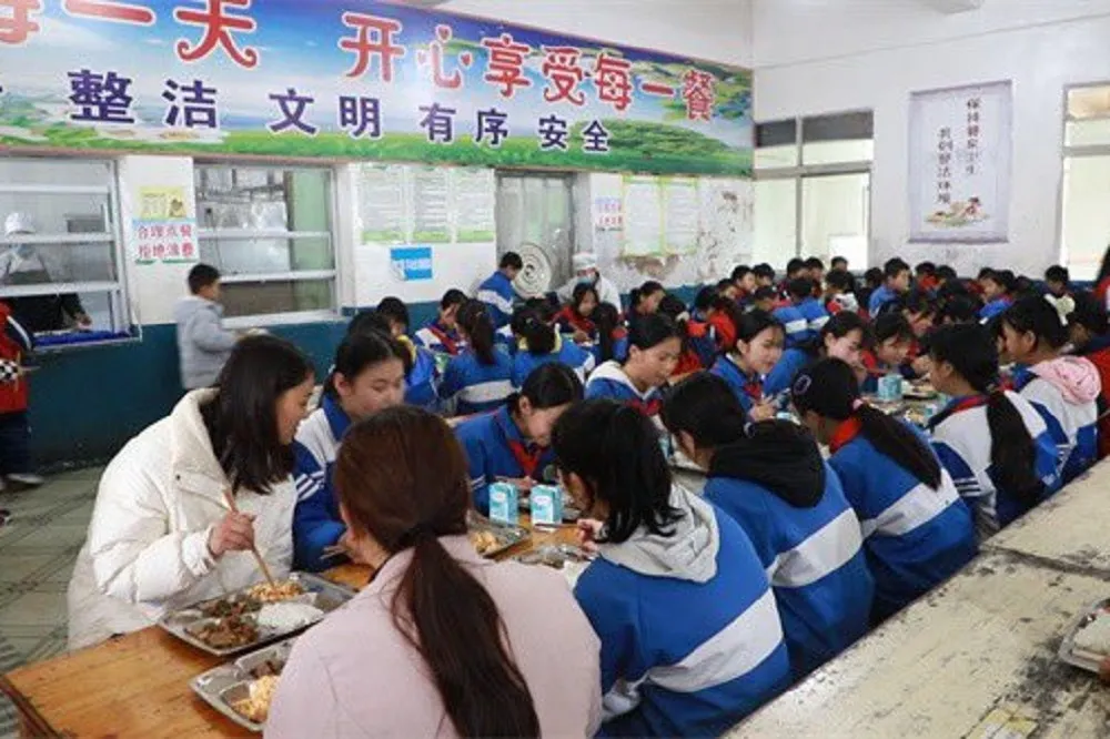 為還債心思動到學生伙食上　中國66縣挪用87億農村學生營養補助款