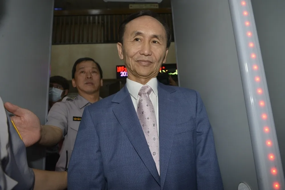 中媒「盯梢」台政論節目涉《內亂罪》？　吳子嘉喊告新華社記者