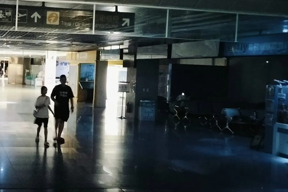 快訊／ 金門大停電4萬人受影響　小三通停擺民眾困電梯